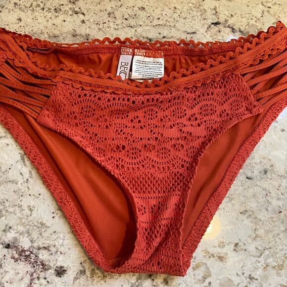 Becca $58 Rust Orange Crochet Swimsuit Bikini Bottoms Extra-Small EUC - Picture 4 of 12